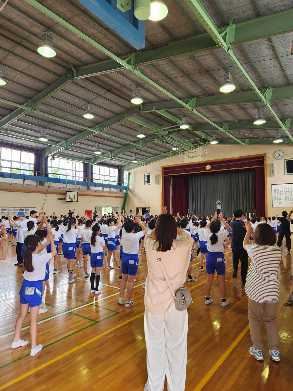 舞台芸術等総合支援事業(学校巡回公演)を見学